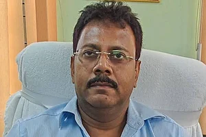 X/@rahmantauseef19 : Ex-RG Kar Medical College and Hospital Principal Dr Sandip Ghosh |